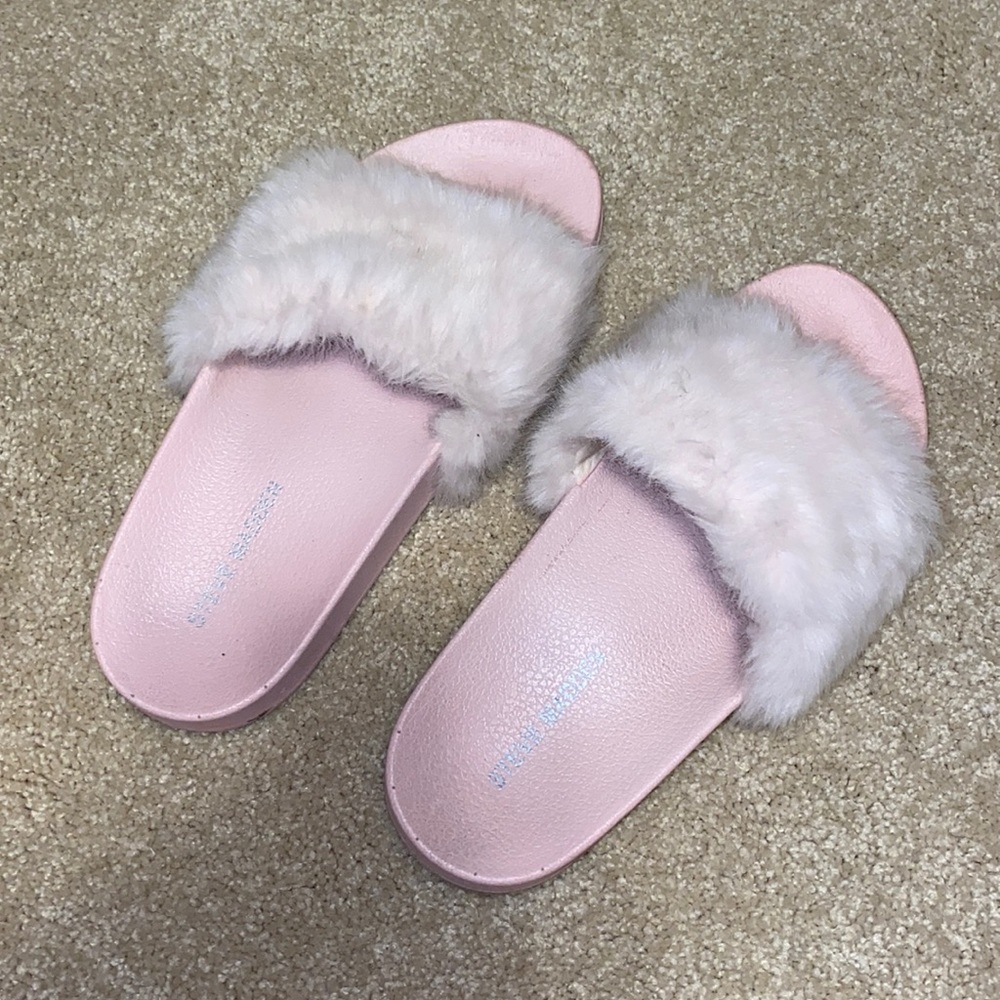 Steve Madden Slippers